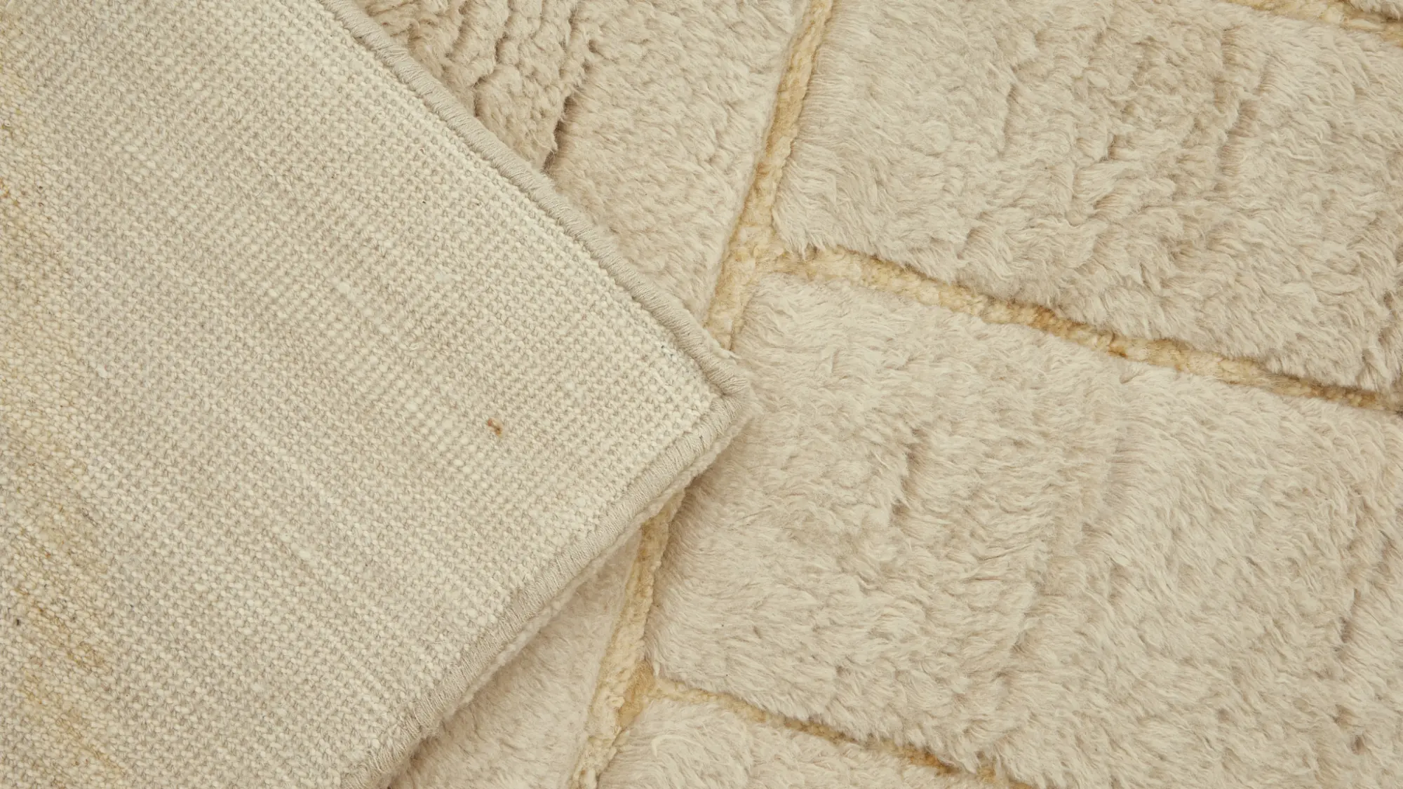 фото ковра HEDEBY Medium Ivory/Natural White от магазина HandsGallery