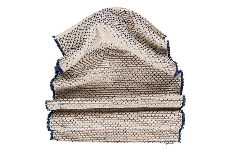 HandsGallery Ковры, созданные вручную WALLART Undyed White/Navy Blue