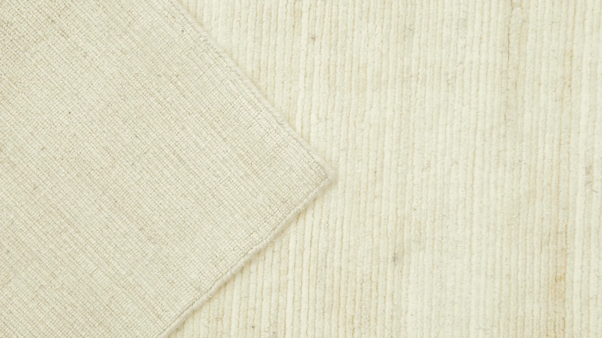 фото ковра HEDEBY Natural White/Natural White от магазина HandsGallery