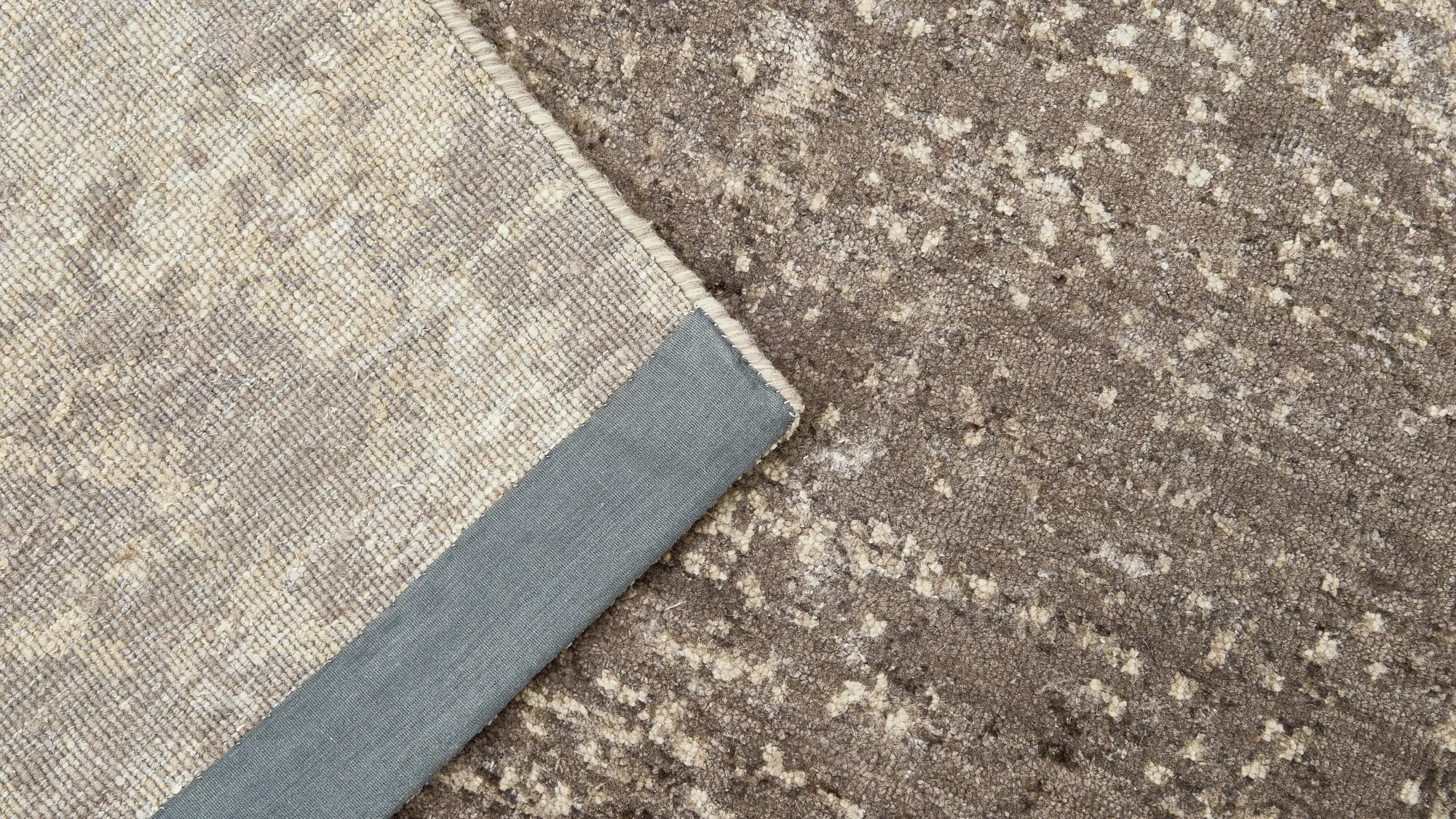 фото ковра ABSTRACTIO CAD-399/Beige H от магазина HandsGallery