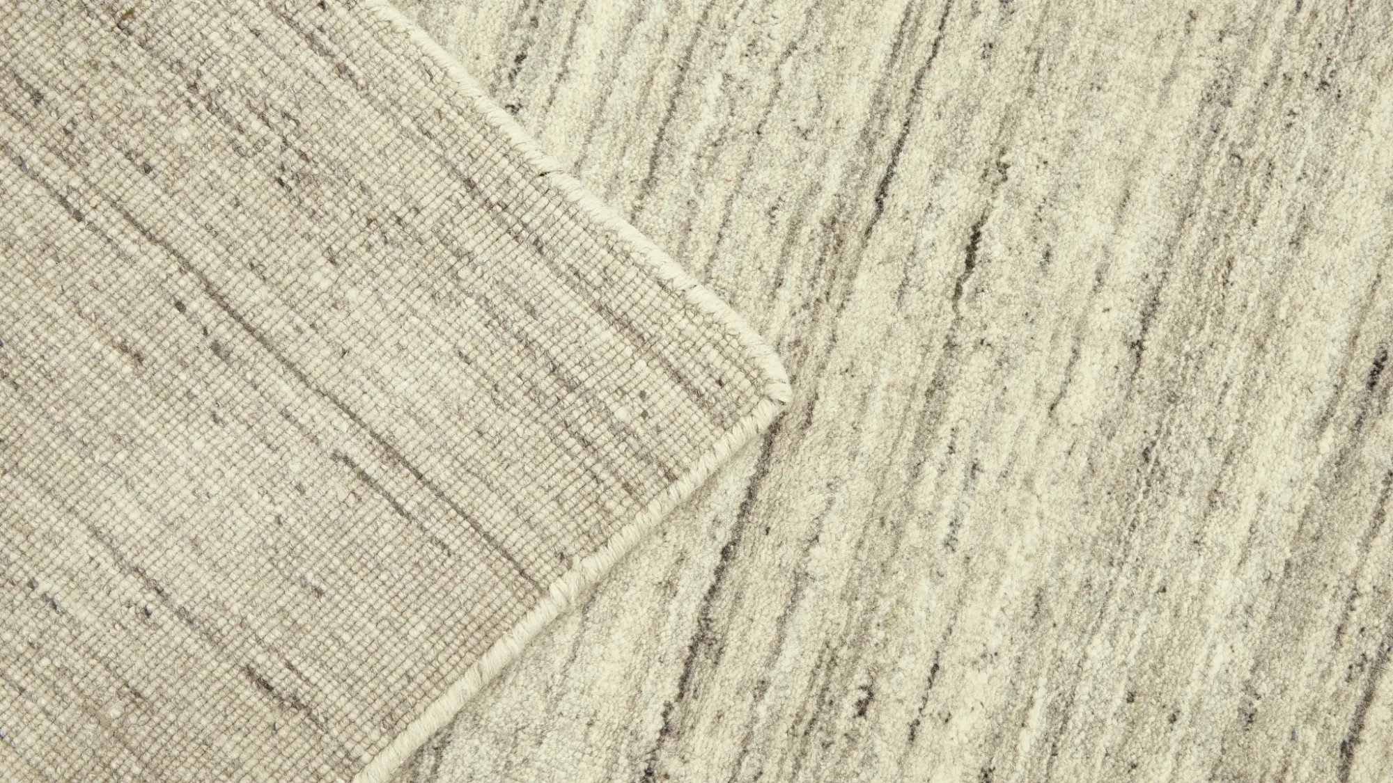 фото ковра HEDEBY Natural White/Natural White от магазина HandsGallery