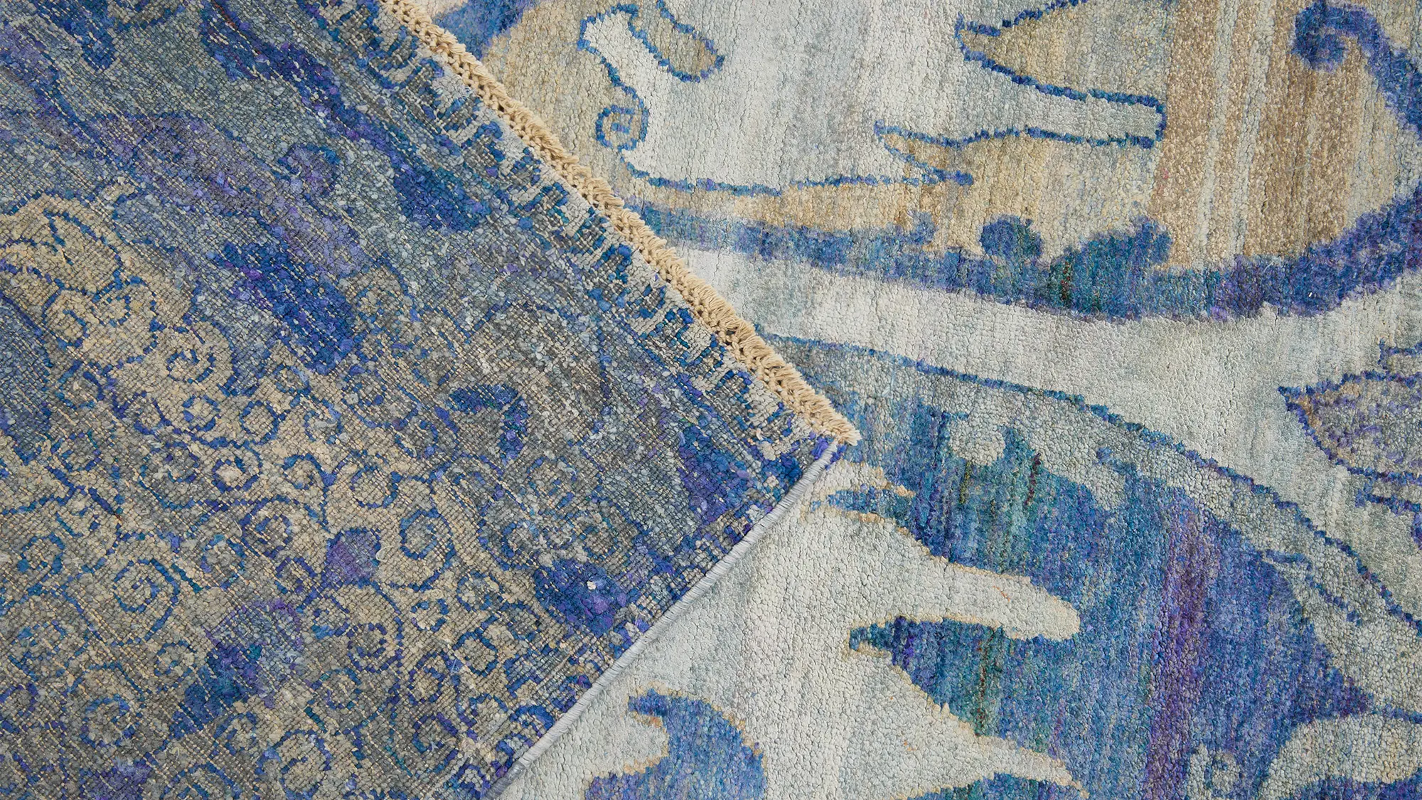 фото ковра HERITAGE AC-228-SILVER-BLU от магазина HandsGallery