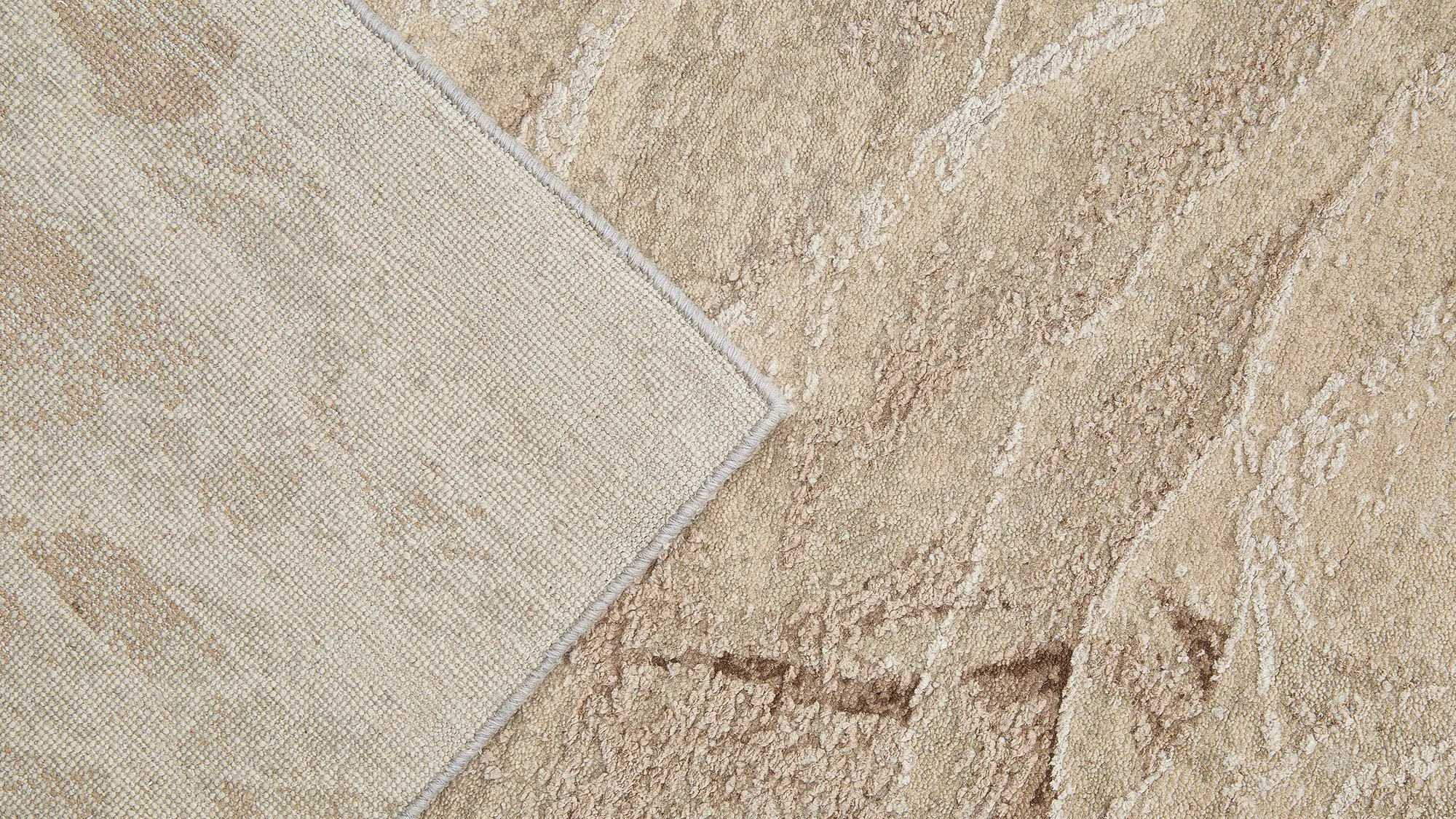 фото ковра ABSTRACTIO KTS-646 Antique White Beige от магазина HandsGallery