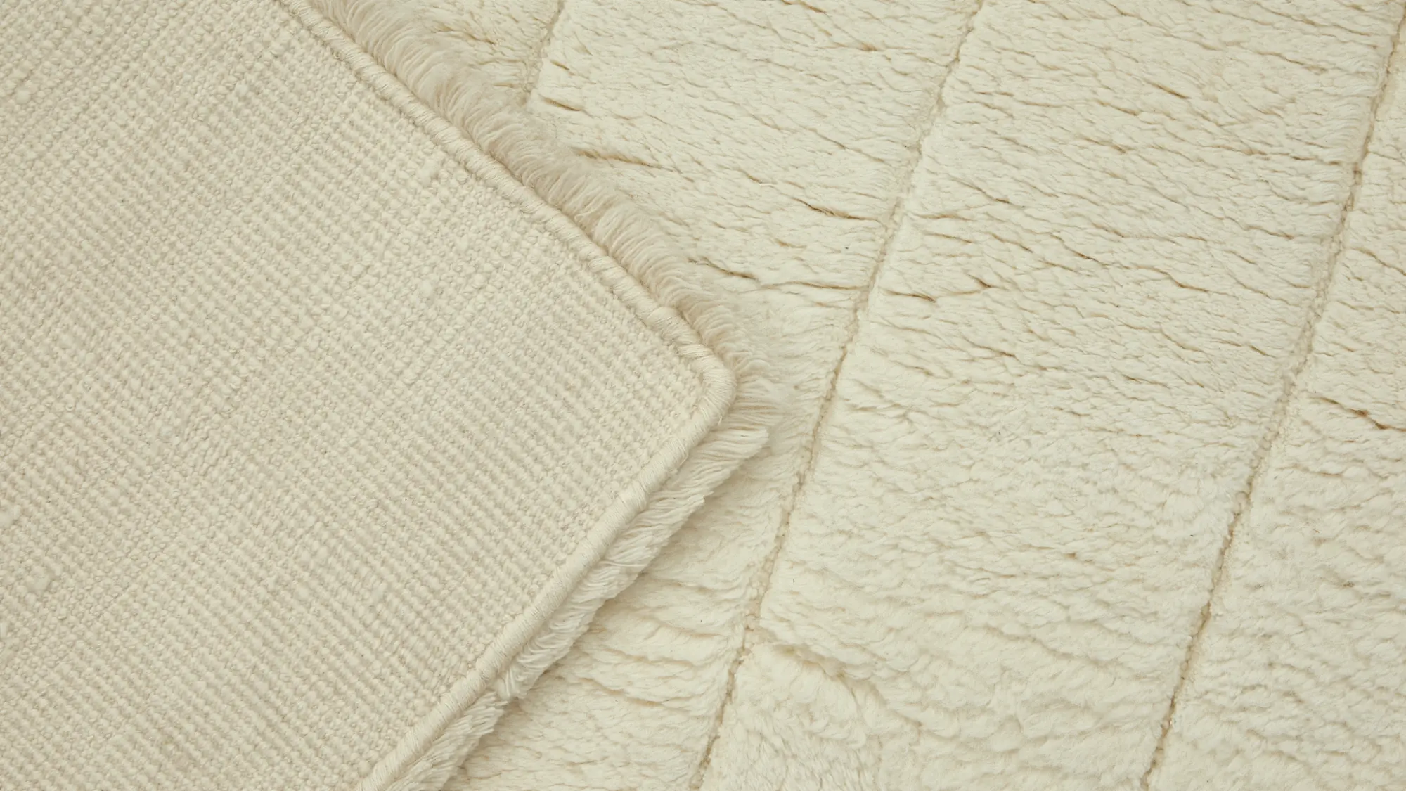 фото ковра HEDEBY Undyed White/Undyed White от магазина HandsGallery