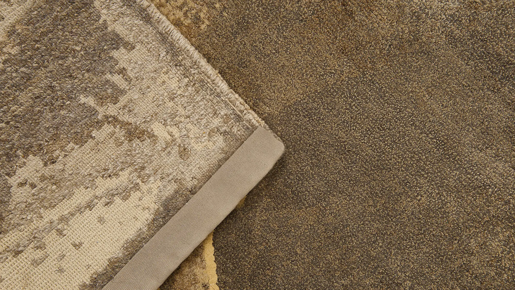 фото ковра GEOMETRIA CARPET#9 от магазина HandsGallery