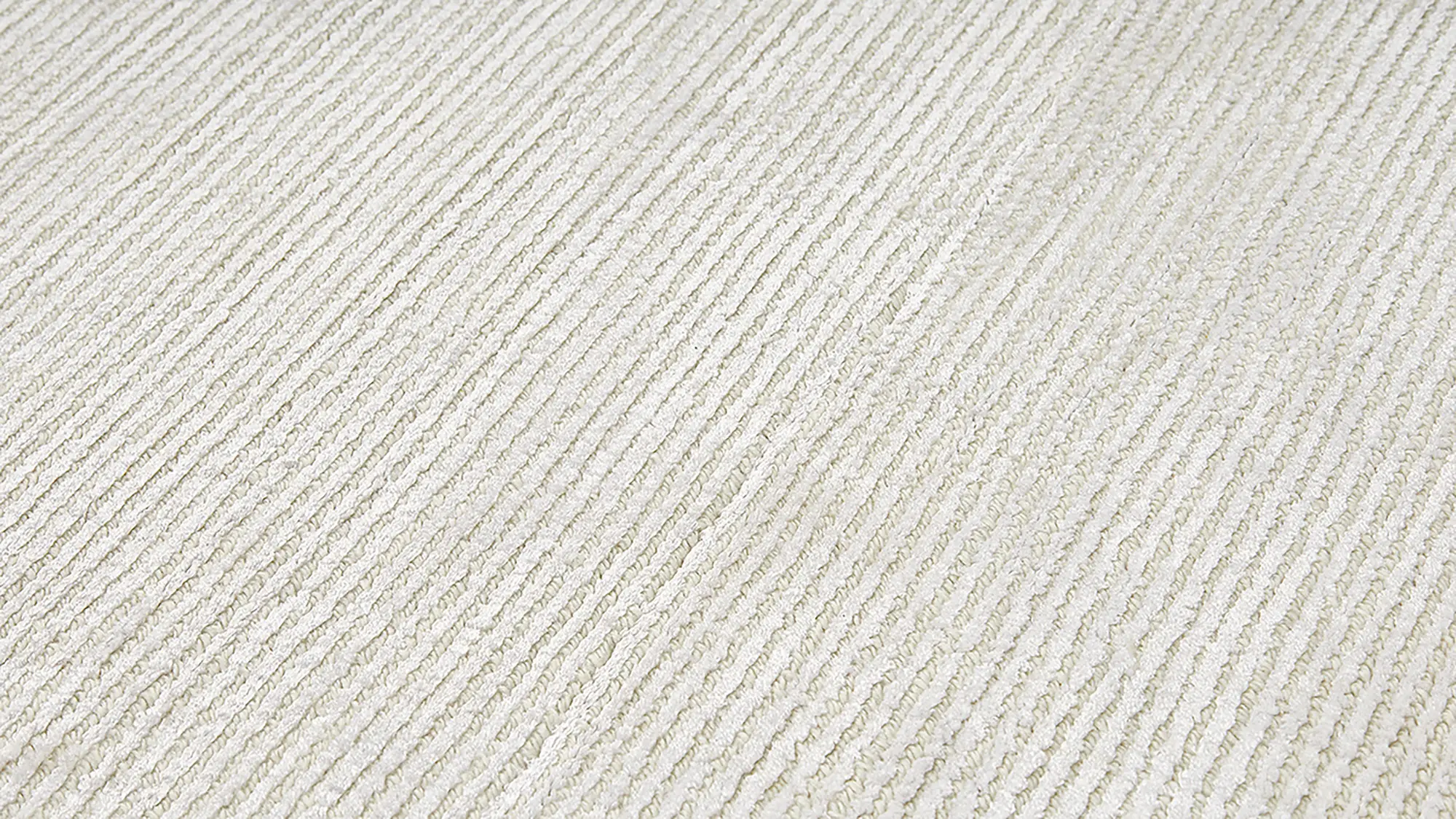 фото ковра PURE WHITE/WHITE от магазина HandsGallery