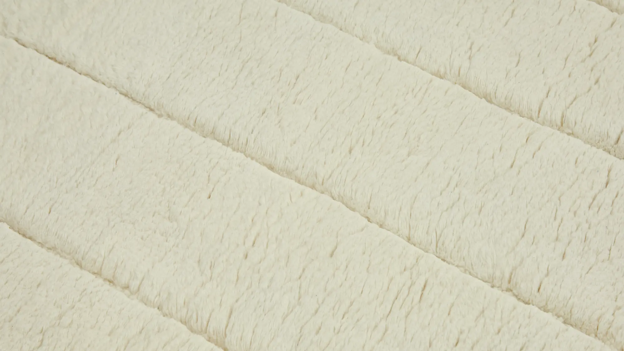 фото ковра HEDEBY Undyed White/Undyed White от магазина HandsGallery