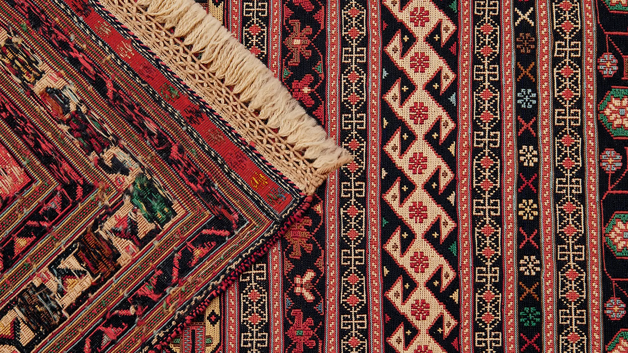 фото ковра TIMELESS MLT-COLOR от магазина HandsGallery