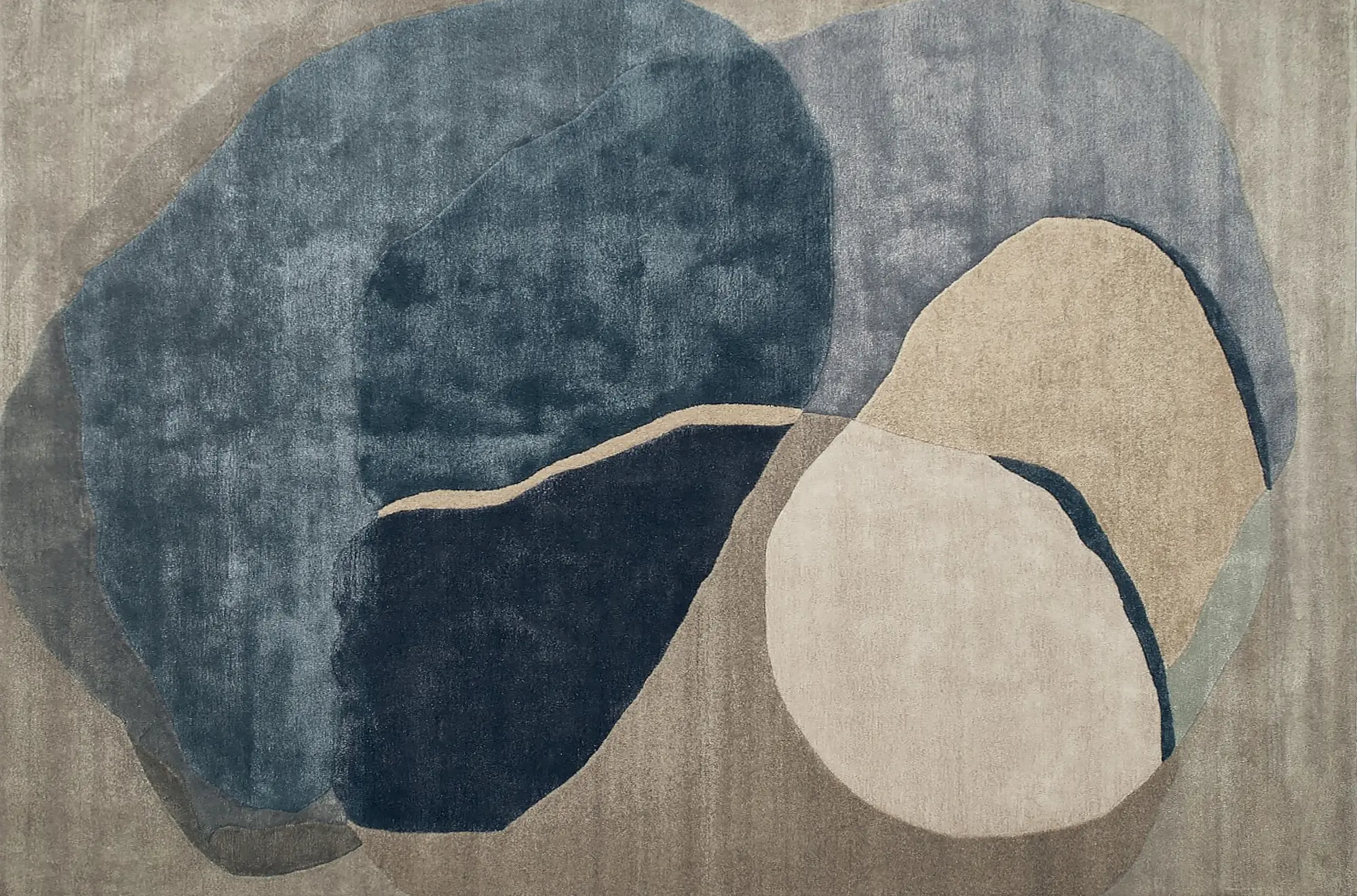 фото ковра ABSTRACTIO Natural Gray/Ensign Blue от магазина HandsGallery