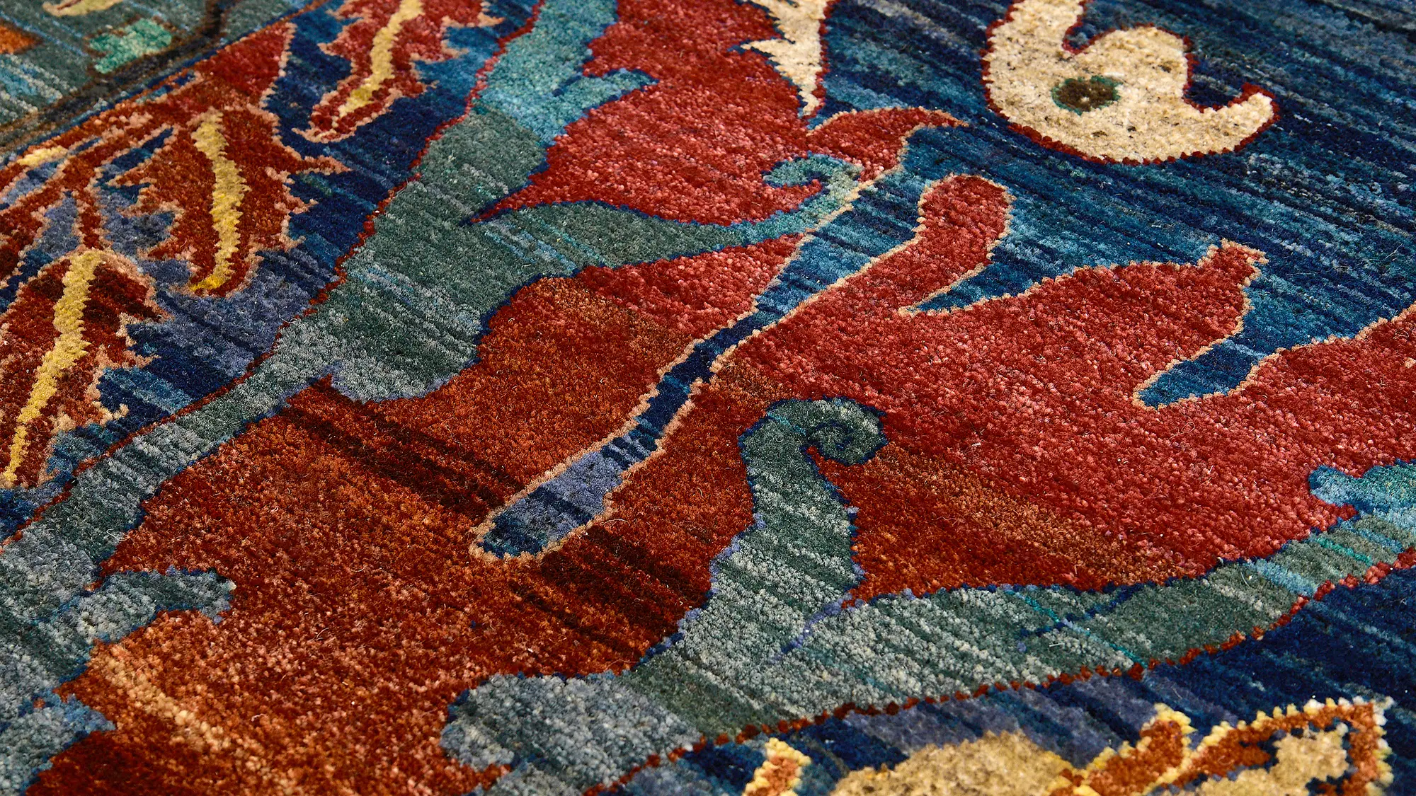 фото ковра HERITAGE AC-228-INDIGO-RED от магазина HandsGallery