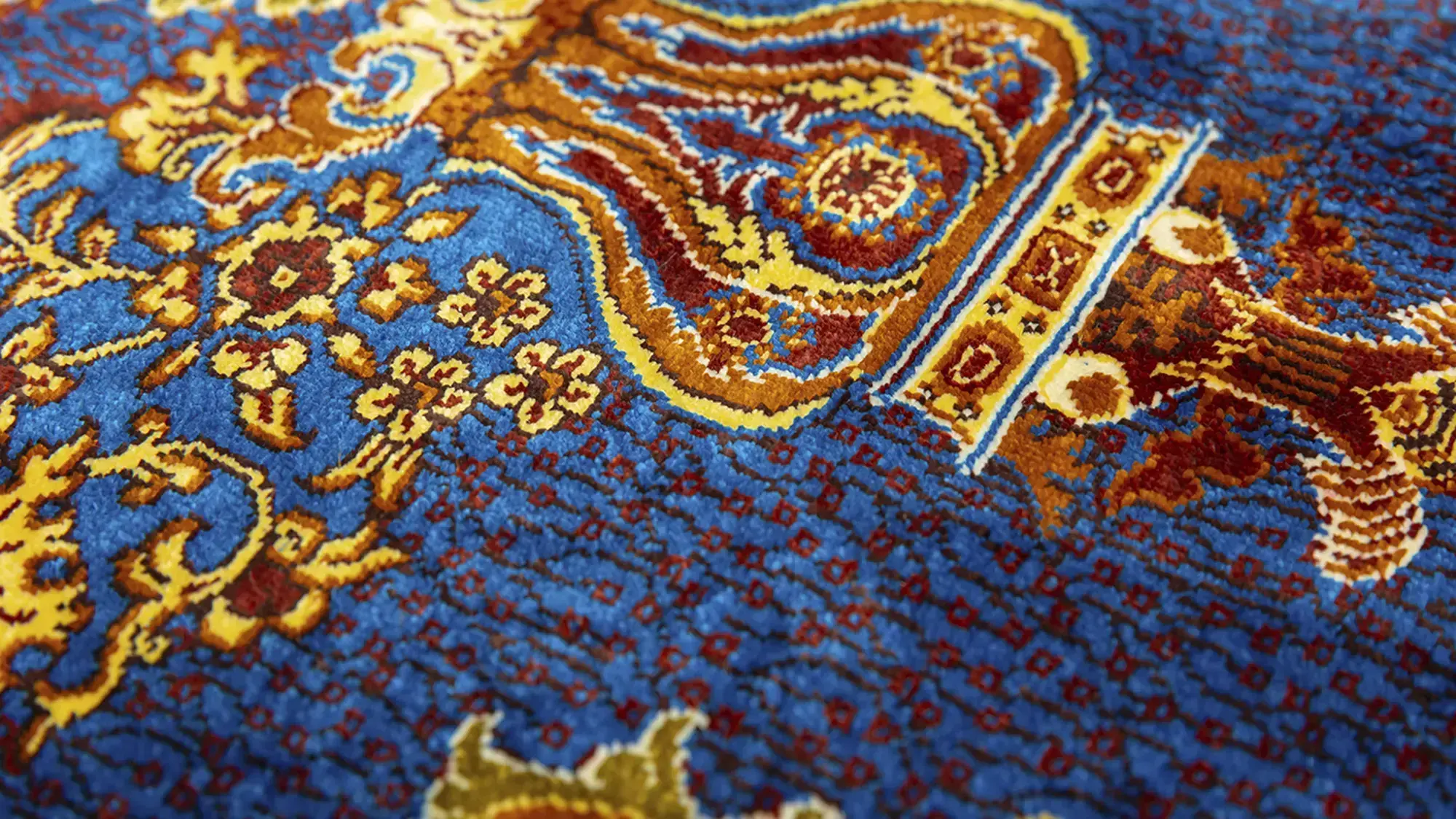 фото ковра TIMELESS Qum 22-27052 от магазина HandsGallery