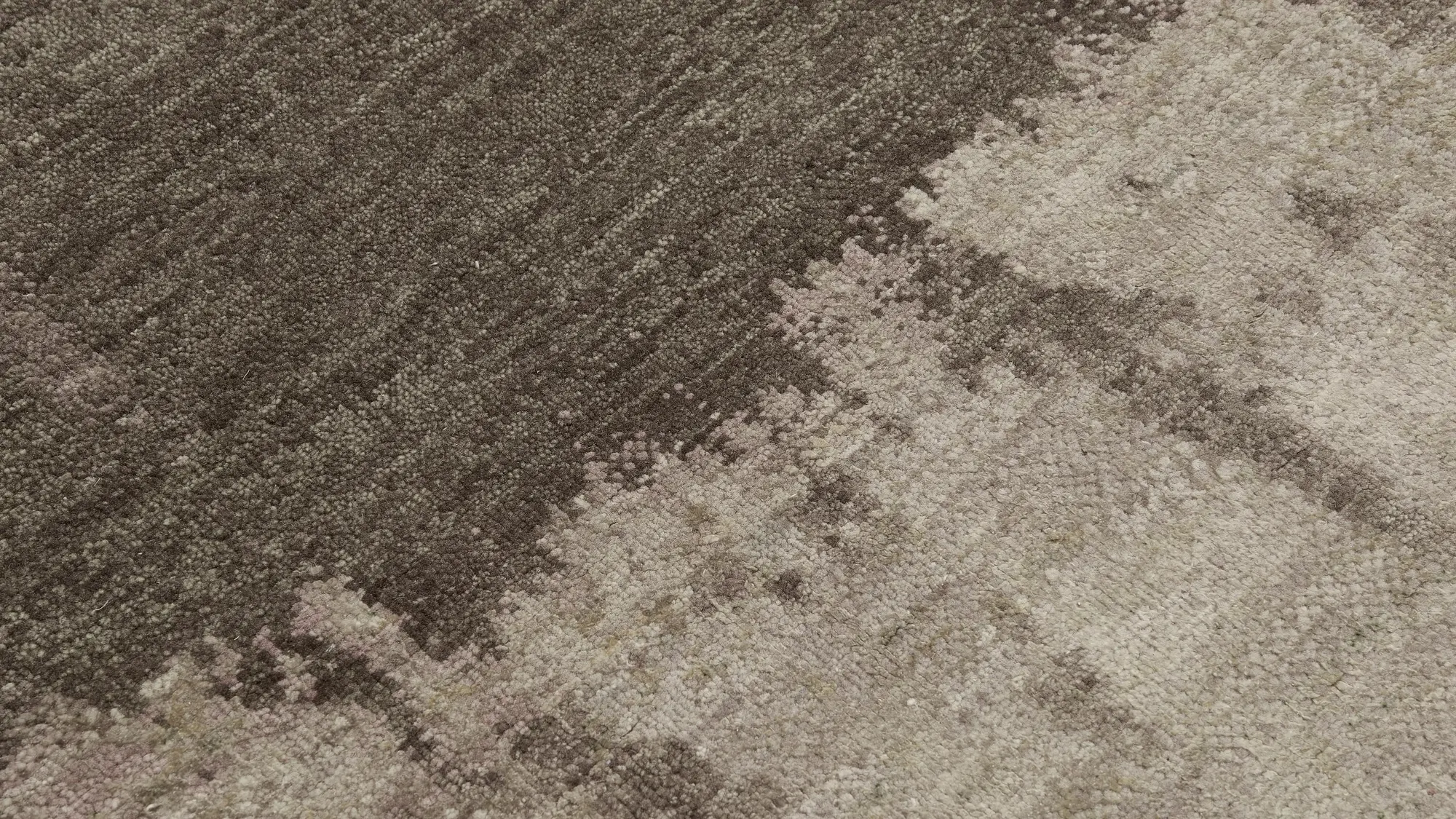 фото ковра ABSTRACTIO CAD-385/Beige H от магазина HandsGallery