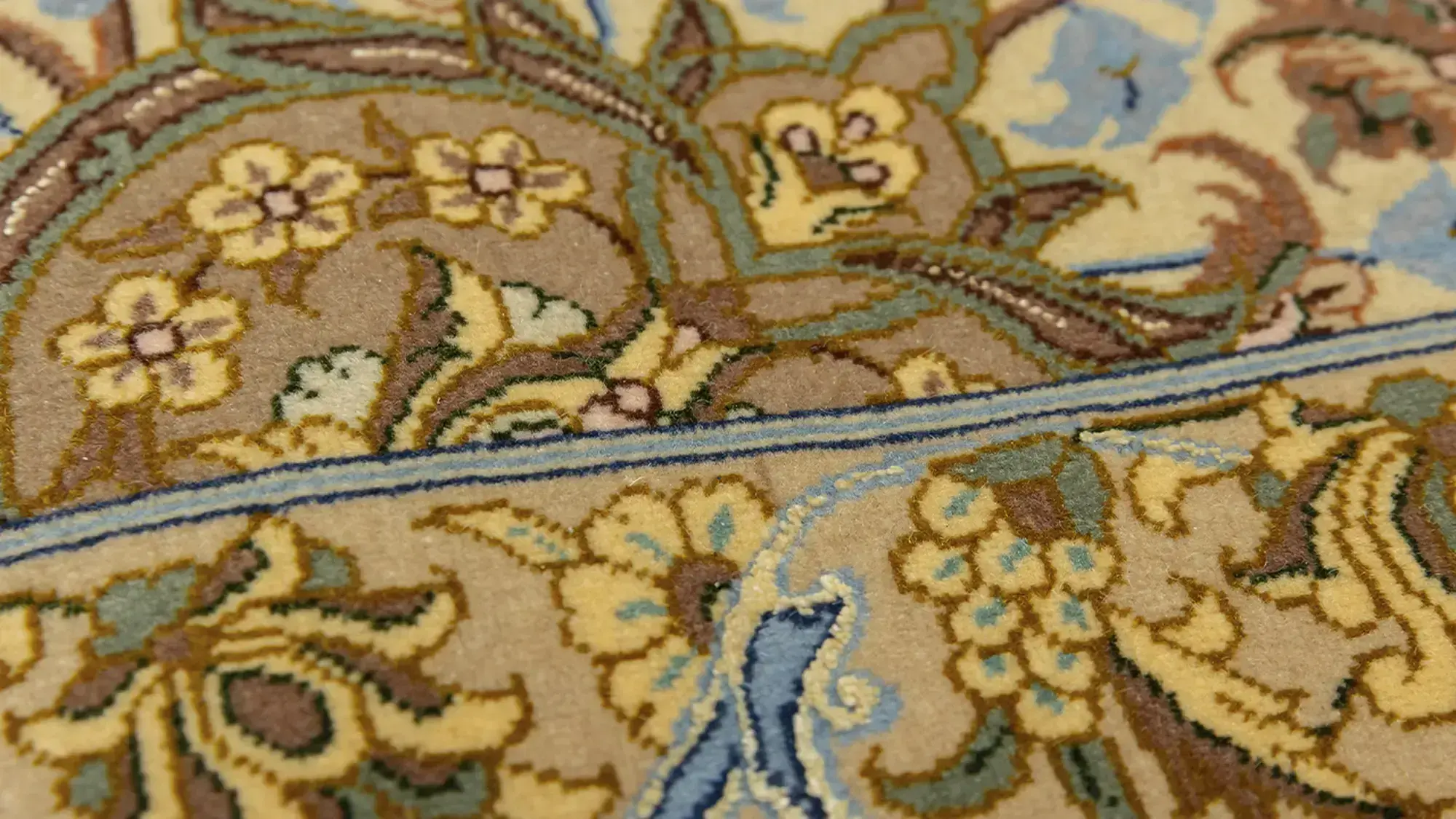 фото ковра TIMELESS Isfahan мастерская Мохаммади  10-87 от магазина HandsGallery