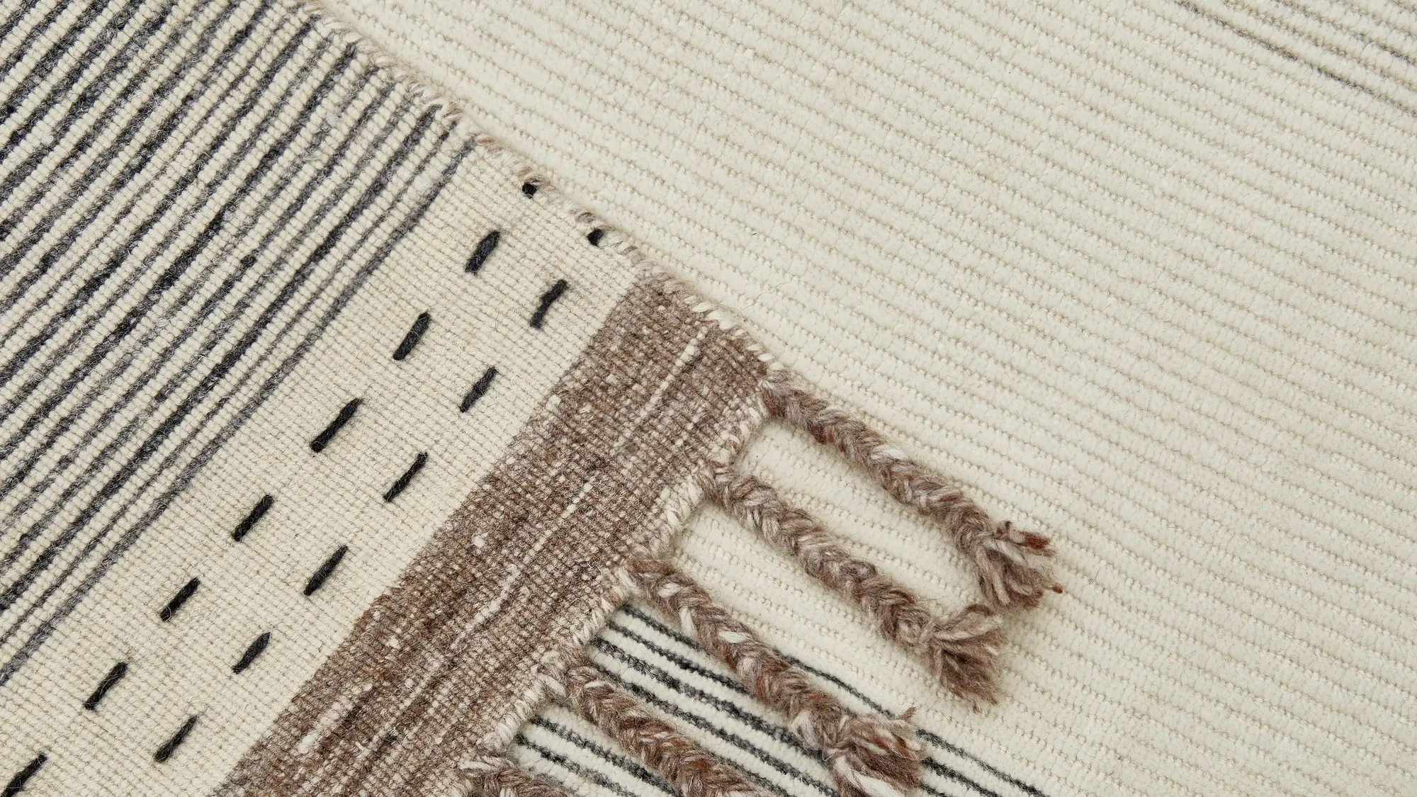 фото ковра HEDEBY Wool Natural от магазина HandsGallery