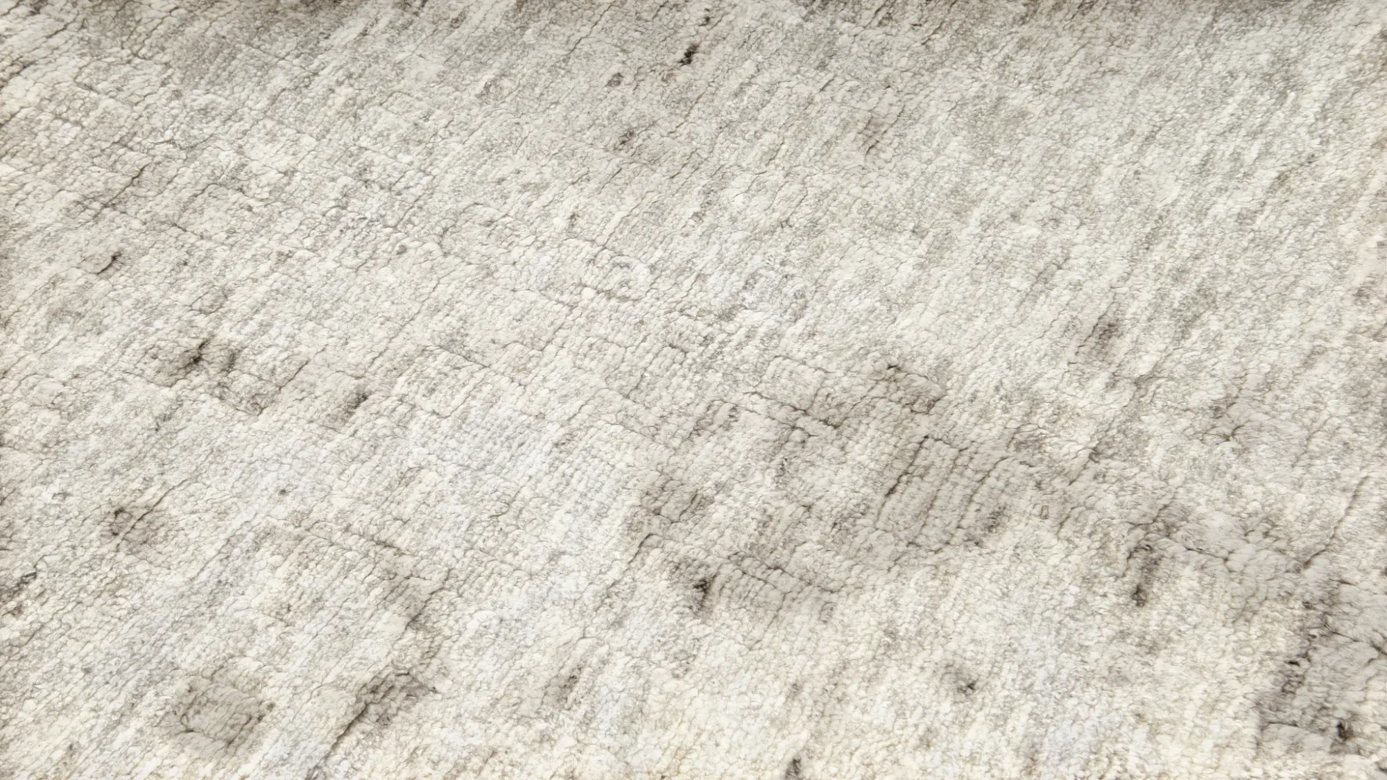 фото ковра HEDEBY Silver/Natural Soot от магазина HandsGallery