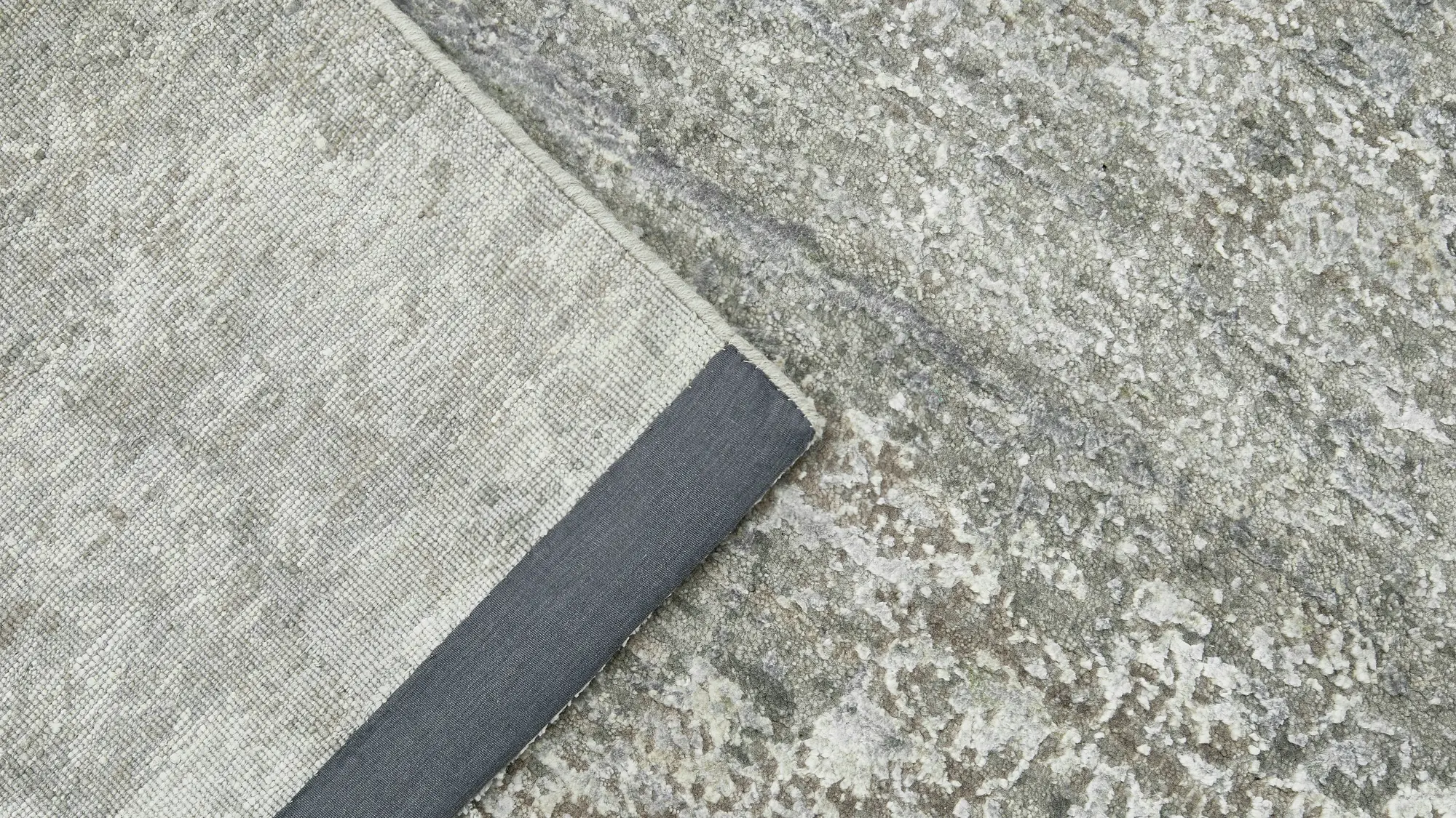 фото ковра ABSTRACTIO pj-2103 silver grey от магазина HandsGallery